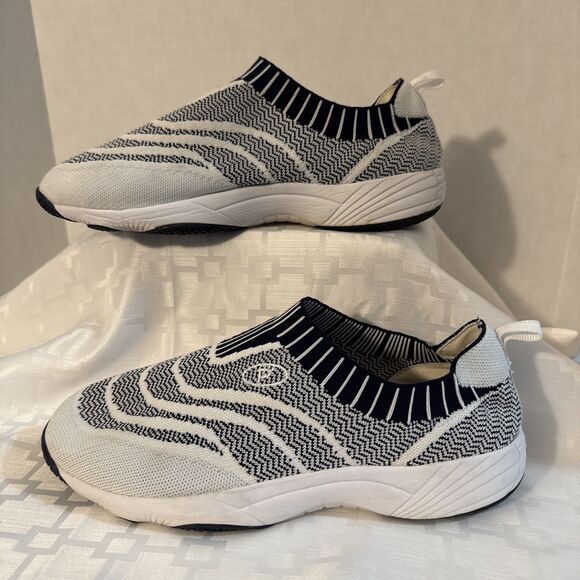 Propet Slip-On Slip Resistant Men  Sneakers WCS004K 10 Wide Comfort‎ Washable - Picture 1 of 11